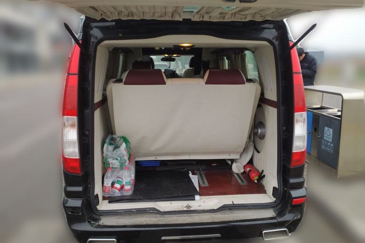 Used Mercedes-Benz Vito 2013 3.0L Business Edition Trunk