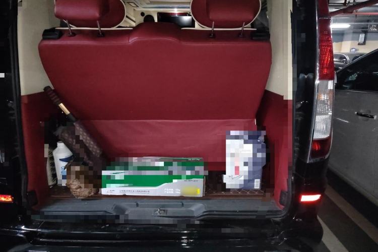 Used Mercedes-Benz Vito 2013 3.0L Elite Edition Trunk