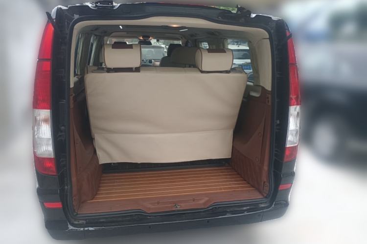 Used Mercedes-Benz Vito 2013 3.0L Elite Edition Trunk