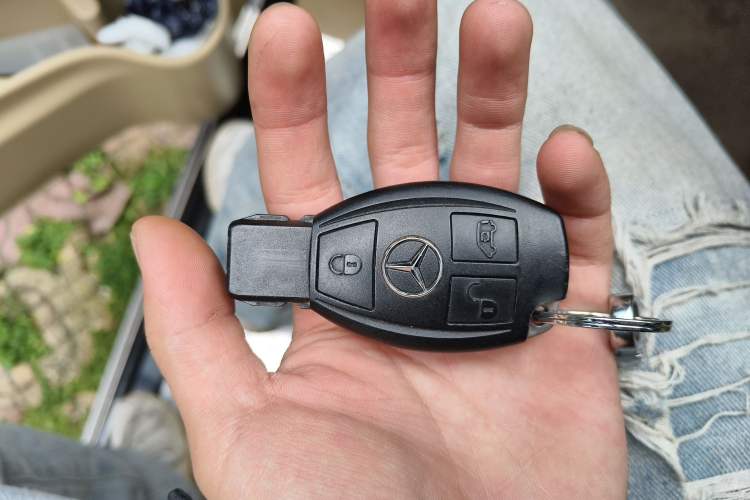 Used Mercedes-Benz Vito 2013 3.0L Elite Edition Vehicle Key