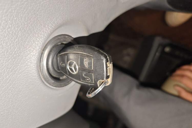 Used Mercedes-Benz Vito 2013 3.0L Business Edition Vehicle Key