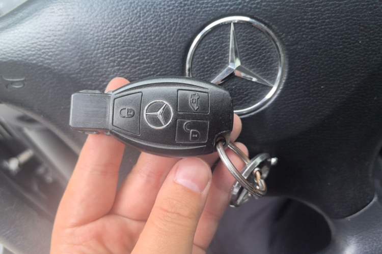 Used Mercedes-Benz Vito 2013 2.1T Elite Edition Vehicle Key