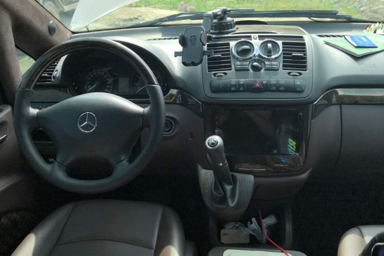 Used Mercedes-Benz Vito  Center Console