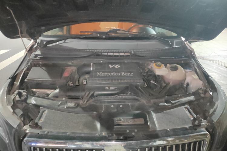 Used Mercedes-Benz Vito 2013 3.0L Elite Edition Engine Bay