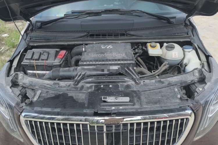 Used Mercedes-Benz Vito  Engine Bay