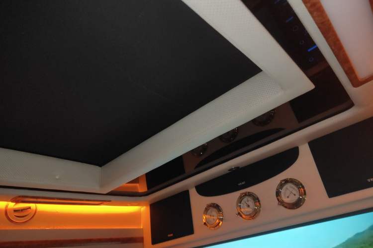 Used Mercedes-Benz Vito 2013 3.0L Elite Edition Headliner