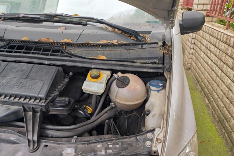 Used Mercedes-Benz Vito 2013 2.1T Elite Edition Engine Bay Left
