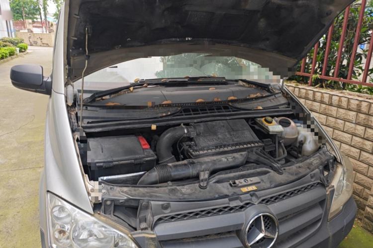 Used Mercedes-Benz Vito 2013 2.1T Elite Edition Engine Bay