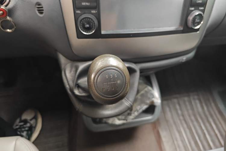 Used Mercedes-Benz Vito 2013 2.1T Elite Edition Gear Lever