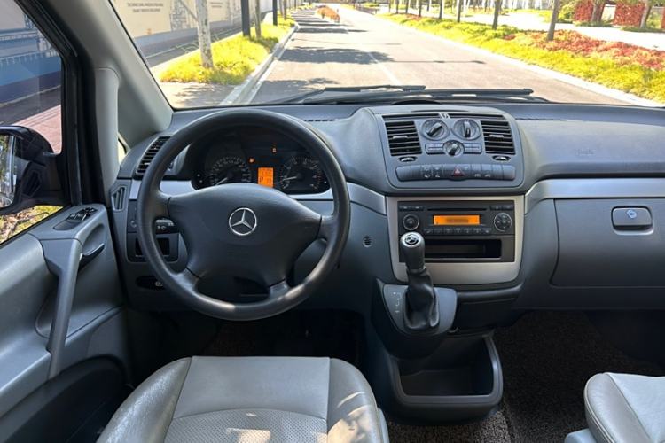 Used Mercedes-Benz Vito 2013 3.0L Elite Edition Interior 3