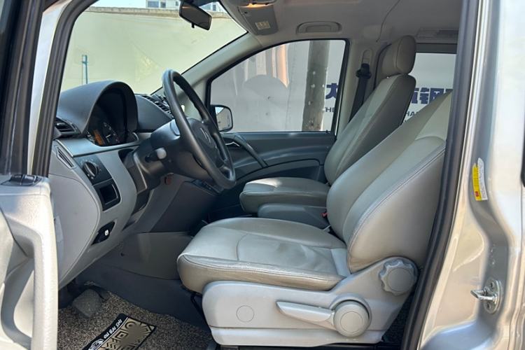 Used Mercedes-Benz Vito 2013 3.0L Elite Edition Interior 5