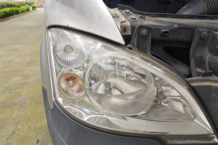 Used Mercedes-Benz Vito 2013 2.1T Elite Edition Right Front Headlight