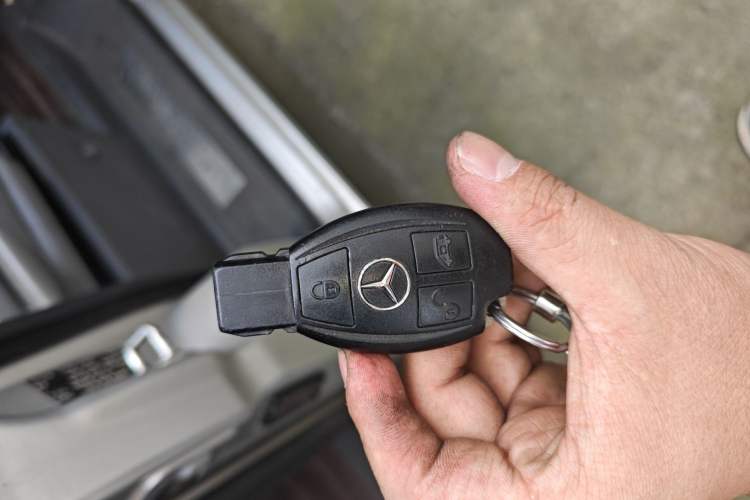 Used Mercedes-Benz Vito 2013 2.1T Elite Edition Vehicle Key