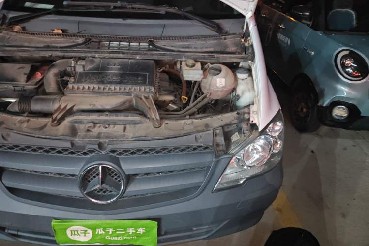 Used Mercedes-Benz Vito 2013 2.1T Elite Edition Engine Bay Left