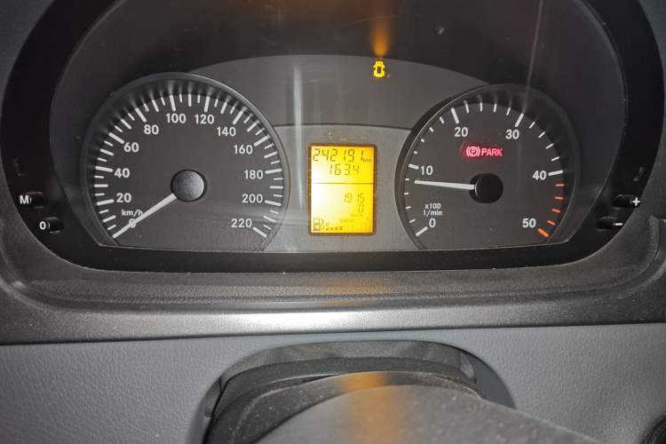 Used Mercedes-Benz Vito 2013 2.1T Elite Edition Instrument Cluster