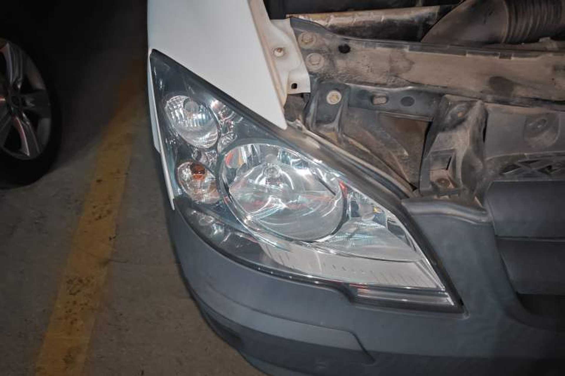 Used Mercedes-Benz Vito 2013 2.1T Elite Edition Right Front Headlight