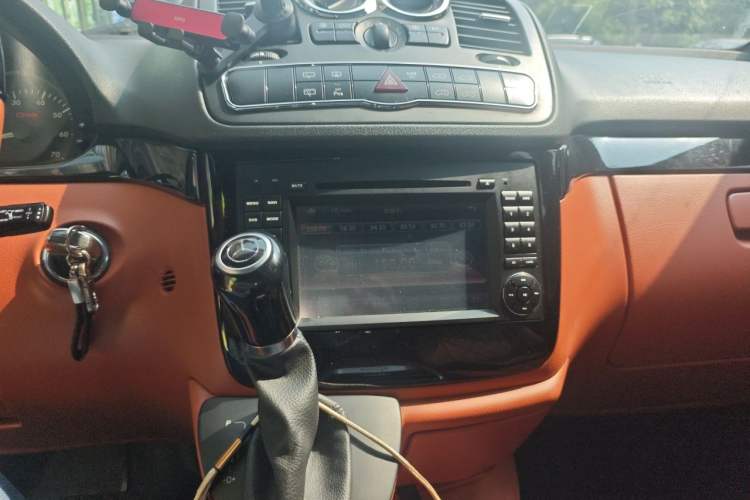 Used Mercedes-Benz Vito  Audio And AC Panel