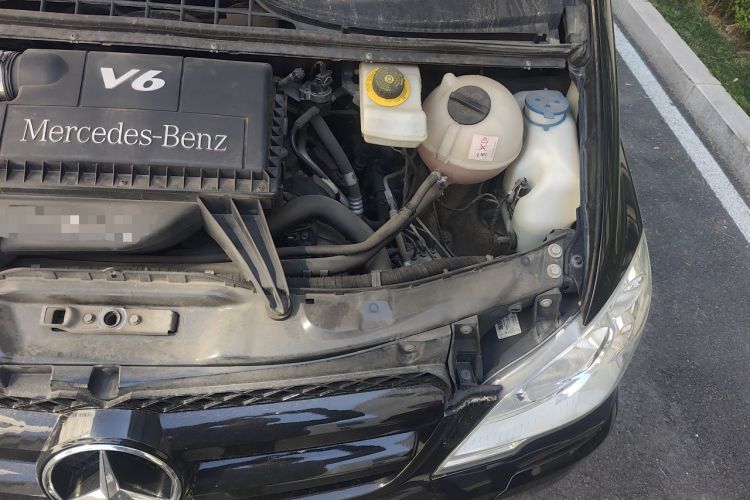 Used Mercedes-Benz Vito  Engine Bay Left