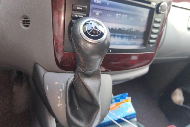 Used Mercedes-Benz Vito  Gear Lever