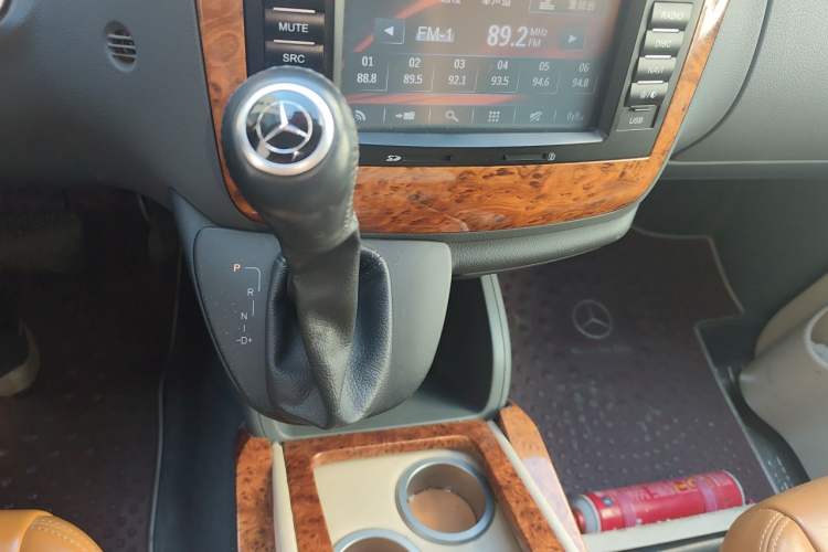 Used Mercedes-Benz Vito  Gear Lever