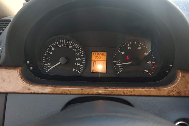 Used Mercedes-Benz Vito  Instrument Cluster