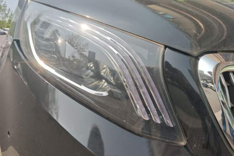 Used Mercedes-Benz Vito  Right Front Headlight
