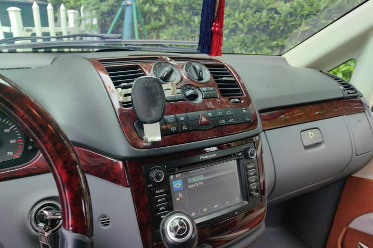 Used Mercedes-Benz Vito  Audio And AC Panel
