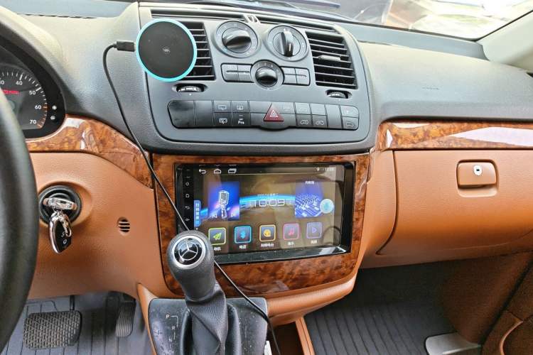 Used Mercedes-Benz Vito  Audio And AC Panel
