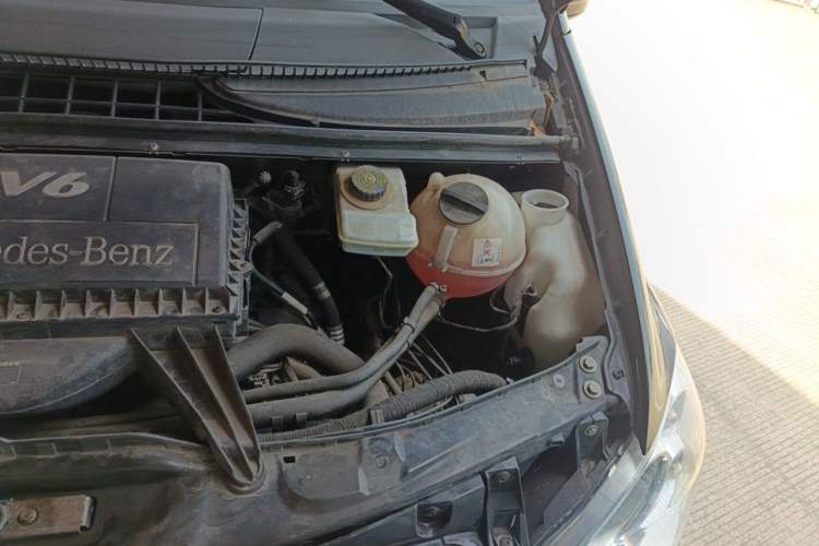 Used Mercedes-Benz Vito  Engine Bay Left