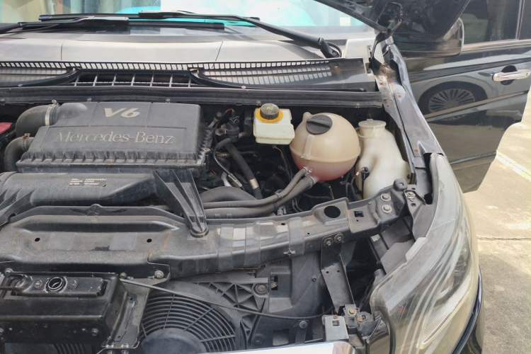 Used Mercedes-Benz Vito  Engine Bay Left