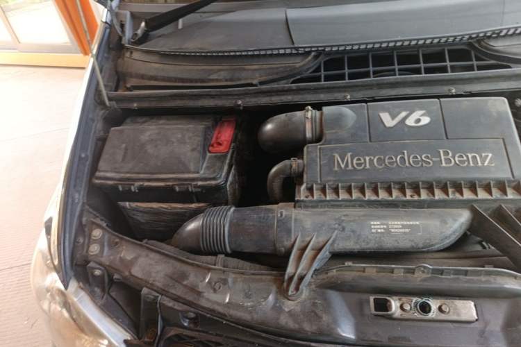 Used Mercedes-Benz Vito  Engine Bay Right