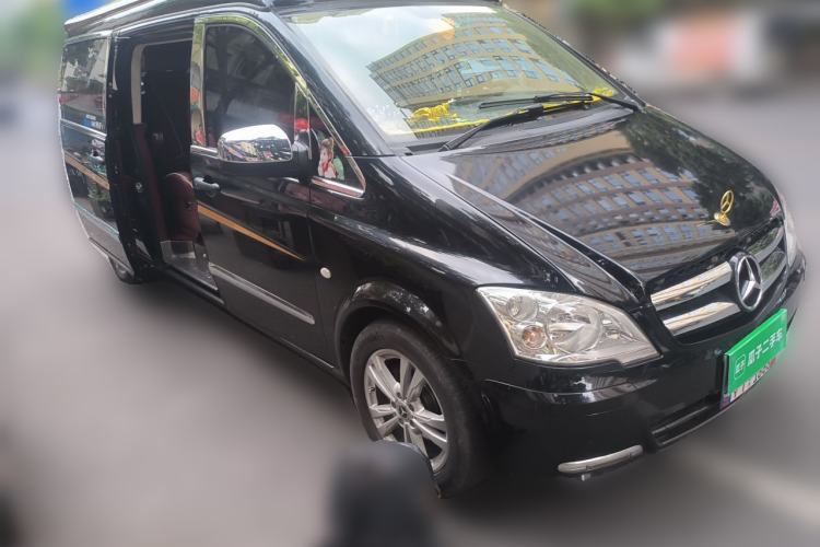 Used Mercedes-Benz Vito  Front Right 45 Deg