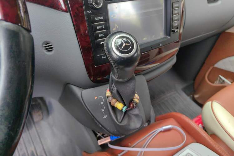 Used Mercedes-Benz Vito  Gear Lever