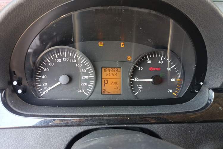 Used Mercedes-Benz Vito  Instrument Cluster