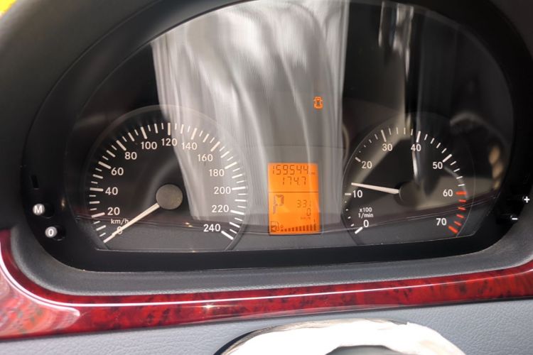 Used Mercedes-Benz Vito  Instrument Cluster