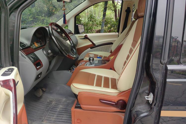 Used Mercedes-Benz Vito  Left Front Seat