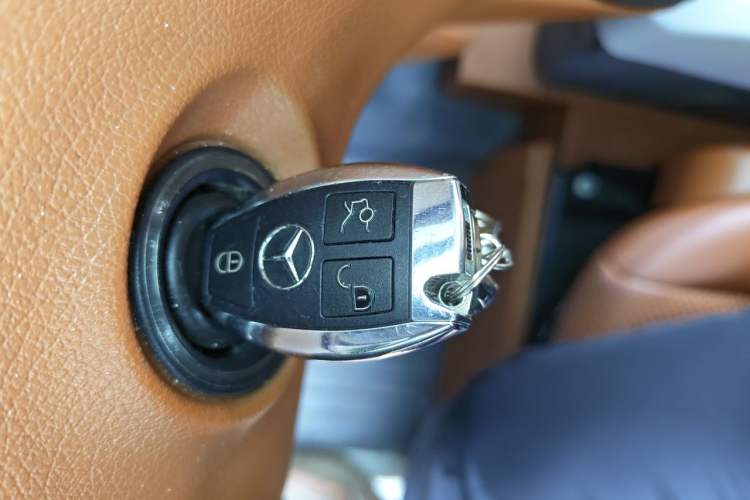 Used Mercedes-Benz Vito  Vehicle Key