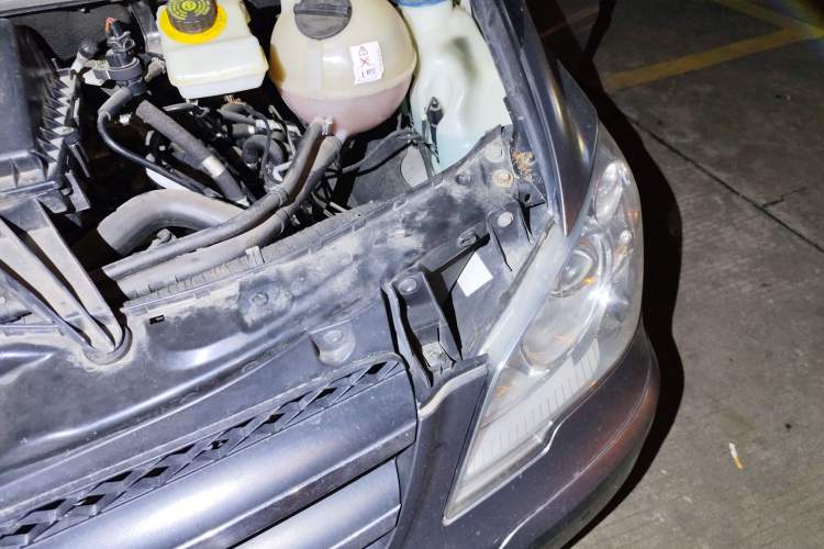 Used Mercedes-Benz Vito  Engine Bay Left