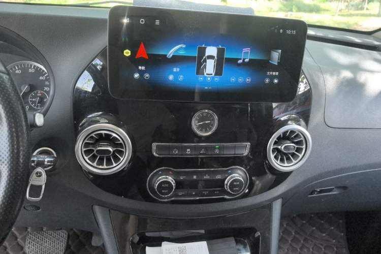 Used Mercedes-Benz Vito 2016 2.0T Business Edition Audio And AC Panel