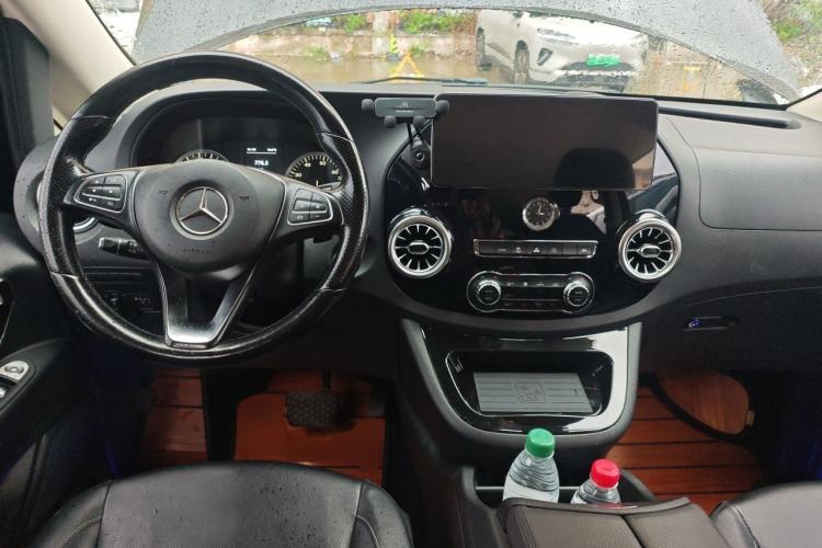 Used Mercedes-Benz Vito 2016 2.0T Business Edition Center Console