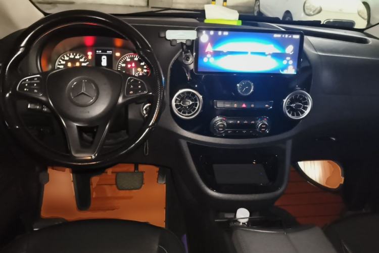 Used Mercedes-Benz Vito 2016 2.0T Business Edition Center Console