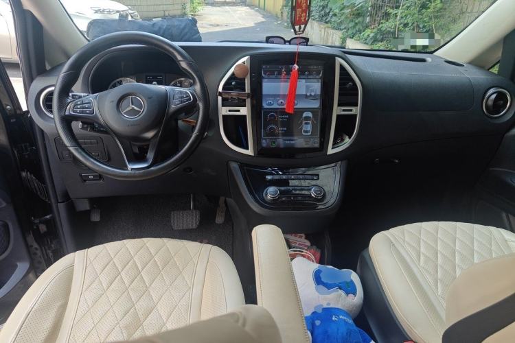 Used Mercedes-Benz Vito 2016 2.0T Business Edition Center Console