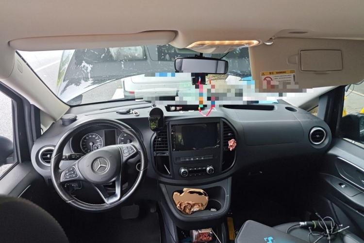 Used Mercedes-Benz Vito 2016 2.0T Business Edition Center Console