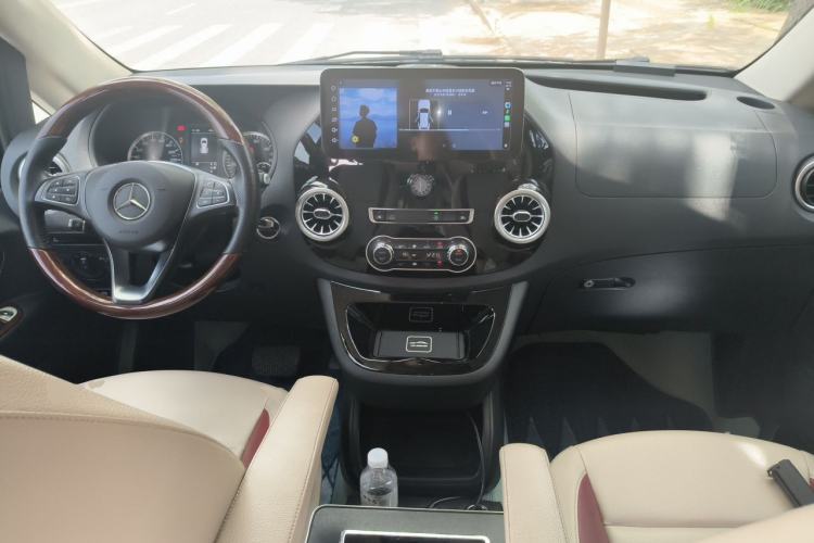 Used Mercedes-Benz Vito 2016 2.0T Business Edition Center Console