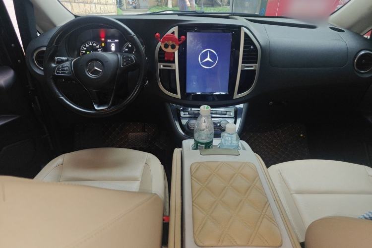 Used Mercedes-Benz Vito 2016 2.0T Business Edition Center Console