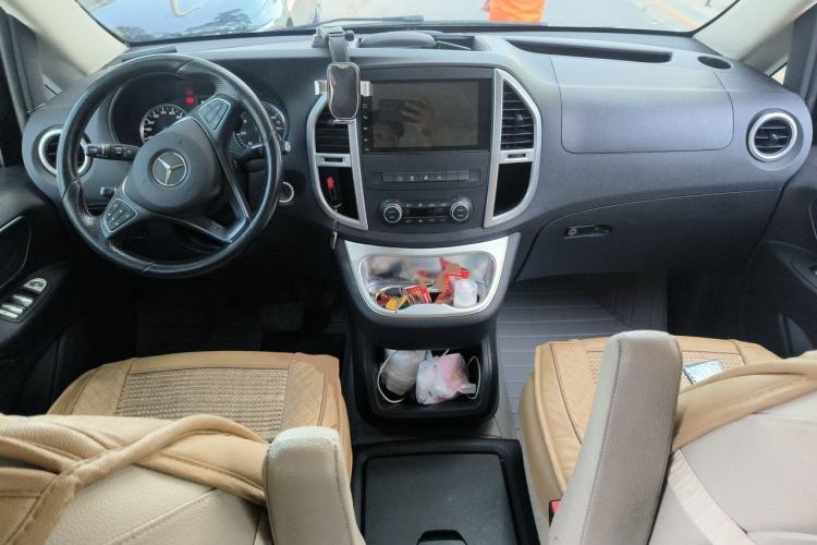 Used Mercedes-Benz Vito 2016 2.0T Business Edition Center Console