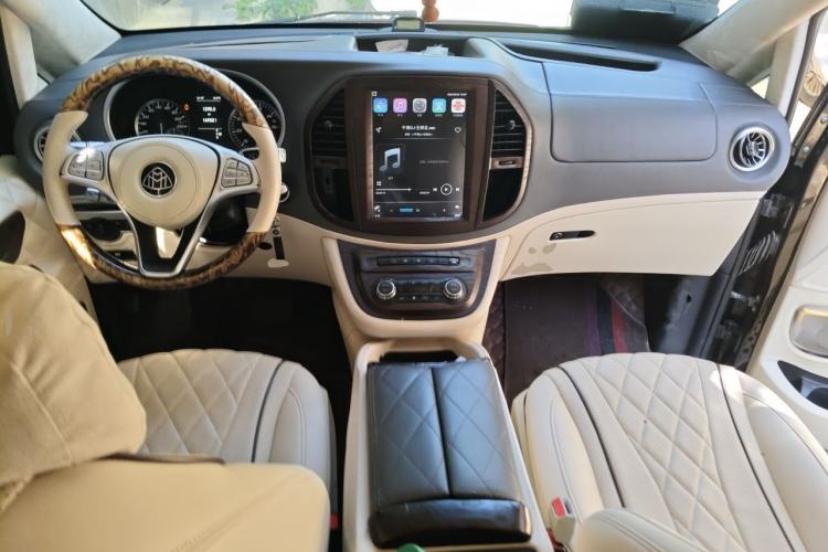 Used Mercedes-Benz Vito 2016 2.0T Business Edition Center Console