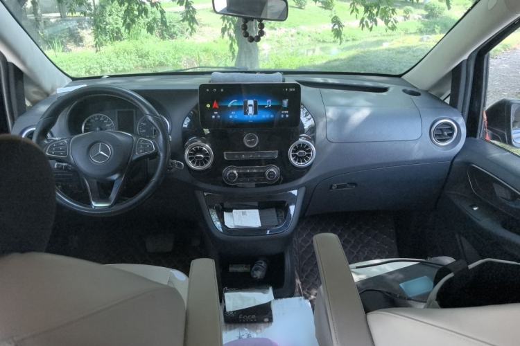 Used Mercedes-Benz Vito 2016 2.0T Business Edition Center Console