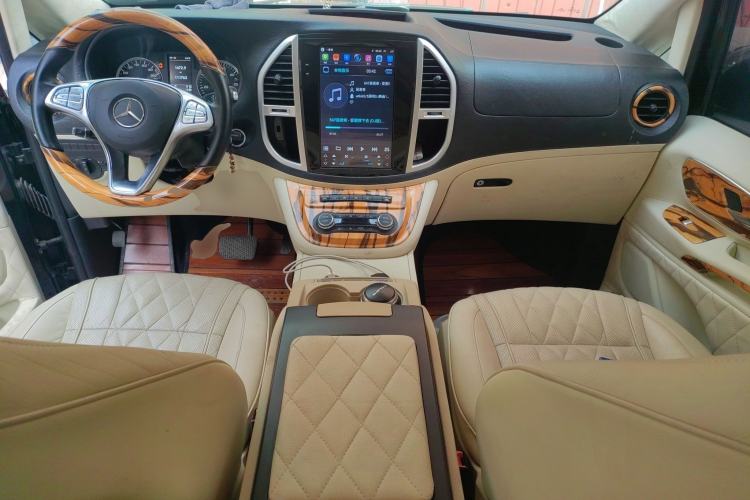 Used Mercedes-Benz Vito 2016 2.0T Business Edition Center Console