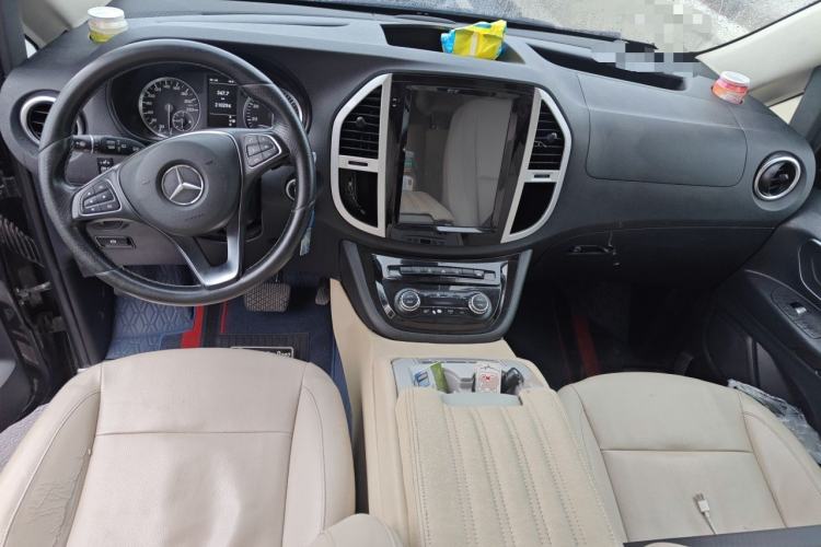 Used Mercedes-Benz Vito 2016 2.0T Business Edition Center Console